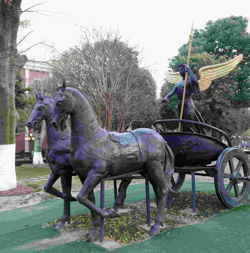 <h4>海澜集团总部雕塑</h4><p>海澜集团总部雕塑</p>